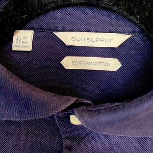 Suitsupply Egyptian Cotton Navy Blue stretch mens shirt in a size medium.
